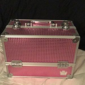 Lockable Caboodles makeup case